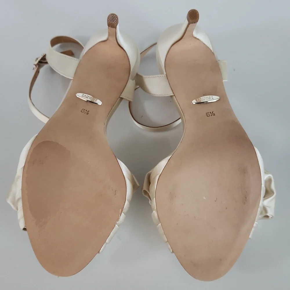 Badgley Mischka Samantha Embellished Satin Sandals $215 5.5 - Picture 9 of 13